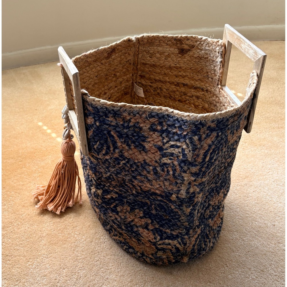 Woven Jute Floral Tote Bag Navy Tan Wood Handles Cowrie Shell Tassel India - Picture 3 of 13